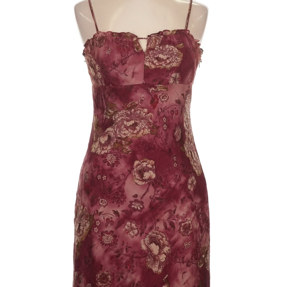 Looking for this dress Laundry by Shelli Segal
